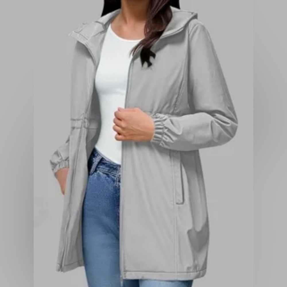 Nepallo Women’s Medium Gray Hooded Rain Jacket Lightweight Packable NWT